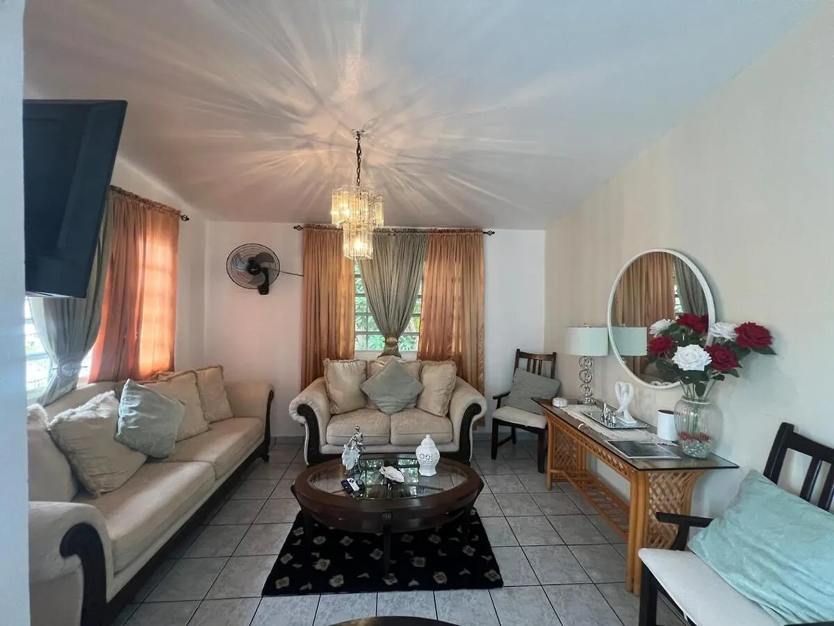 Beachside Hammock Haven - 3Br Centrally Located location